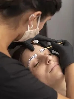 BROW-SERVICES-IN-LONDON-FRAN