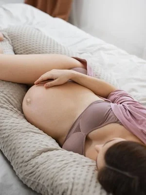 Pregnancy-Massage-in-London-Fran