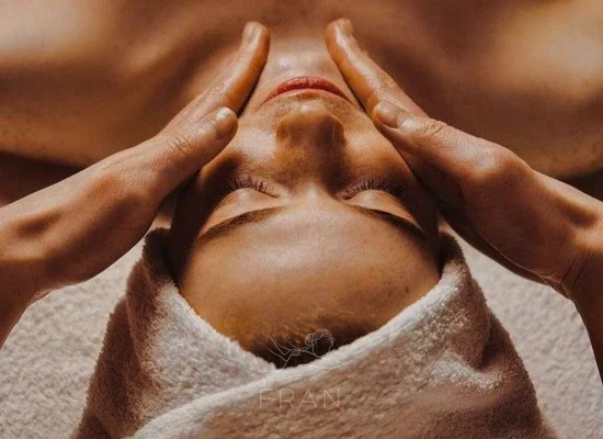 facial-massage-london-fran-massage-wellness-02.webp